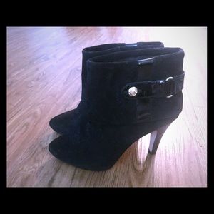 Antonio Melani Black Suede Booties w/Patent Detail